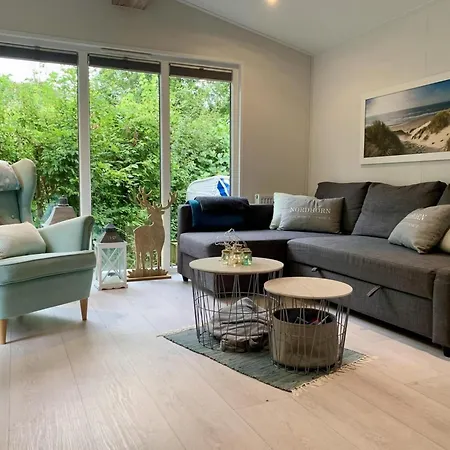 Furnished In Sint Maartenszee Semesterbostad *